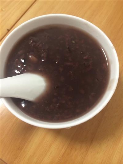 紫米黑豆粥