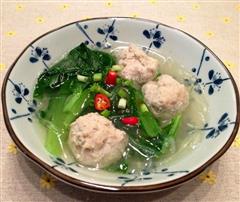 小白菜汆丸子汤