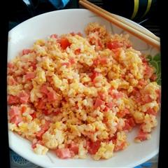 西红柿火腿蛋炒饭