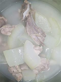 超级简单鲜香冬瓜鸭肉汤的热量