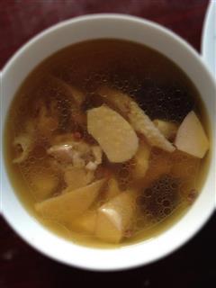 杏鲍菇炖鸡汤