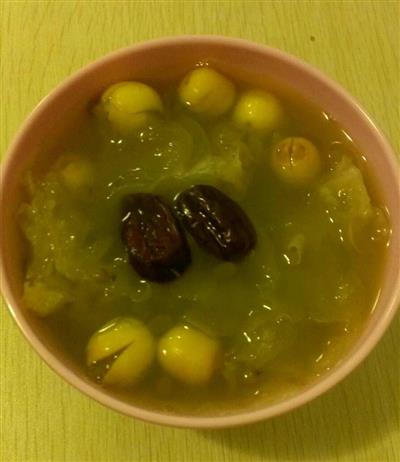 莲子银耳绿豆汤