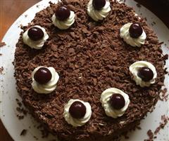 黑森林蛋糕-得到朋友们的赞扬的热量