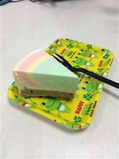 彩虹酸奶芒果慕斯蛋糕