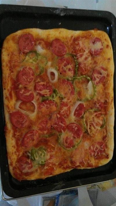 家庭自制时蔬披萨