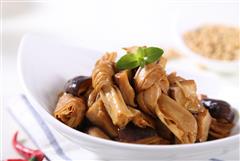 自动烹饪锅简单做香菇腐竹结的热量