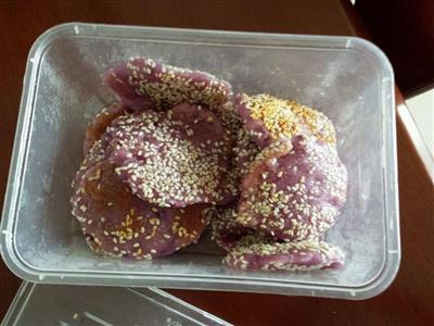 奶香芝麻紫薯饼