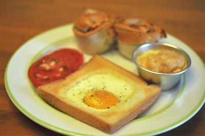 健康早餐-肉松面包 鸡蛋糕 荷包蛋面包