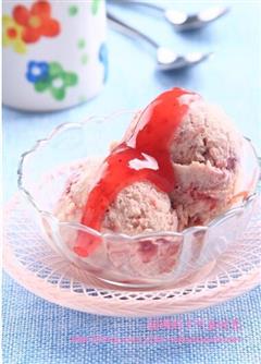 草莓冰淇淋的热量