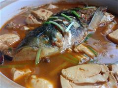 鲢鱼豆腐砂锅煲的热量