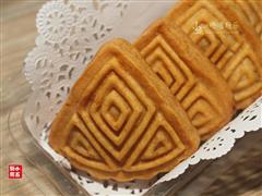 广式莲蓉月饼-传统的月饼传统的味道的热量