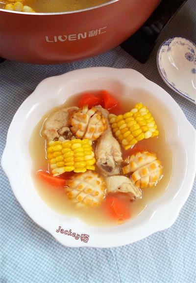 玉米鲜鲍炖鸡汤