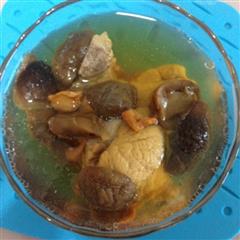 虫草西洋参草菇排骨汤的热量