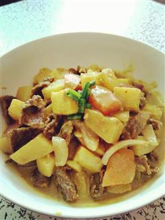 咖喱牛肉焖土豆