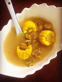 虫草花玉米排骨汤-金色秋季一定要喝的养生汤的热量