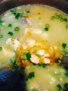 三文鱼味增豆腐汤
