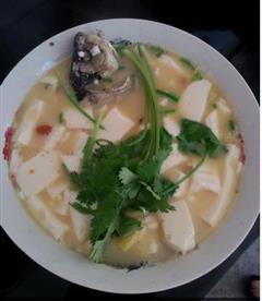 鲫鱼豆腐汤