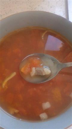 西红柿牛腩汤的热量