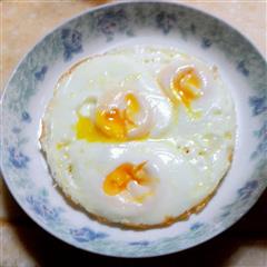 宜家最小平底锅煎荷包蛋 溏心蛋 半熟西式煎蛋的热量