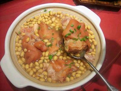 黄豆猪脚汤