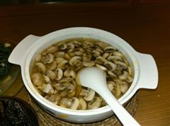 鸡汁蘑菇汤