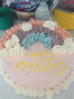 彩虹裱花蛋糕