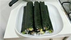 台式牛油果鰻魚壽司