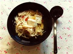 金针豆腐汤