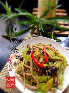 青椒小炒茶树菇