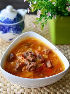 韩式卷心菜番茄牛肉汤