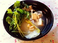 秋日里的鲜滋味-白菜干贝豆腐汤