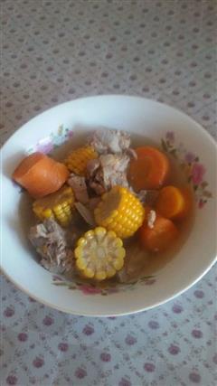 玉米红罗卜排骨汤