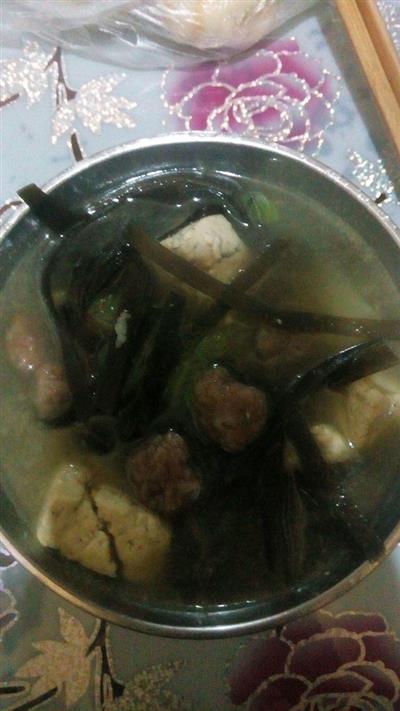 营养丸子海带豆腐汤