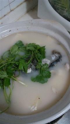 口蘑豆腐鱼头汤