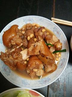 黄豆猪蹄煲-冬季暖身菜