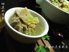 榴莲排骨汤-冬季暖身的热量