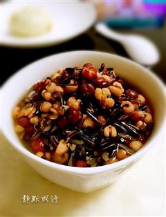 菰米红豆薏米瘦身粥