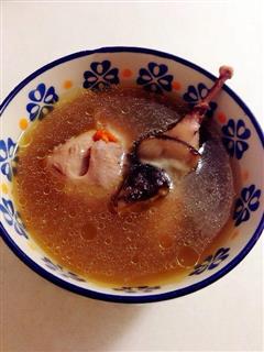 滋补红枣鸽子汤的热量