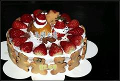 自创水果装饰蛋糕