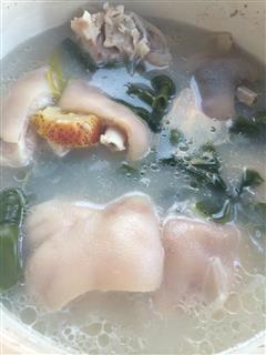 猪蹄海带汤
