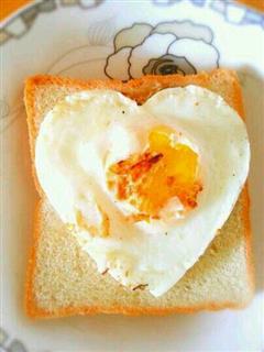 爱心煎蛋的热量