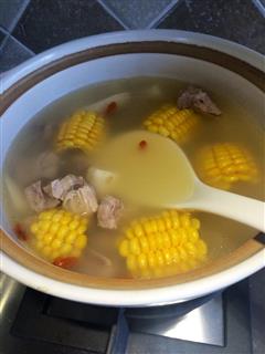 玉米山药排骨汤的热量