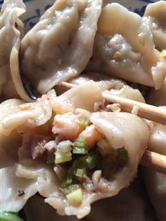 香菇虾仁猪肉芹菜饺子