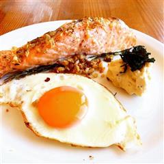 吃货减肥餐-高蛋白低脂香烤三文鱼的热量