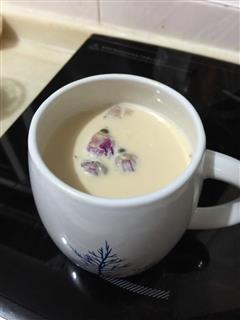 玫瑰奶茶