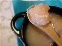 鲫鱼虾滑汤-幼滑臻白如牛奶的热量