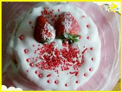 戚风草莓生日蛋糕