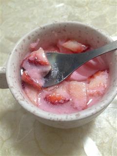 QQ糖草莓布丁
