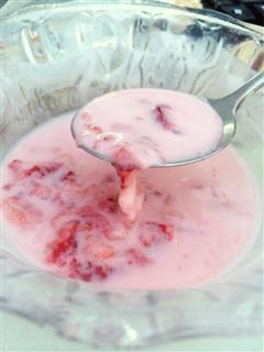 草莓奶昔的热量