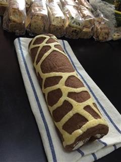 “一筐猪，out”长颈鹿蛋糕卷